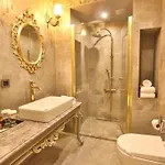 Hotel Real King 4*