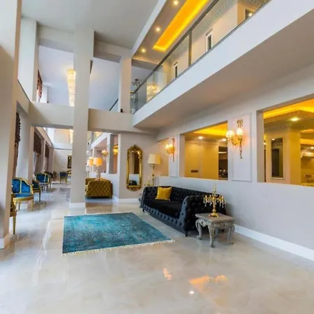 Hotel Real King 4*
