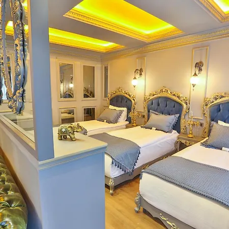 Real King Hotel 4*