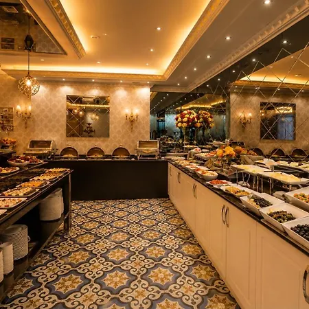 Real King Hotel