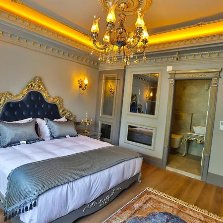 Real King Hotel